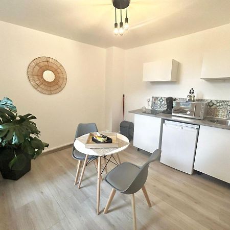Ferienwohnung Appt 2 A Deux Pas De La Gare D'Amiens Exterior foto